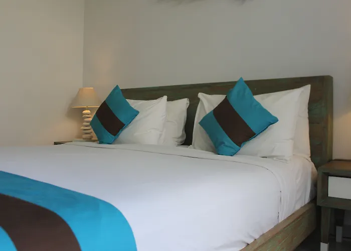 Hola Seminyak (Bali)