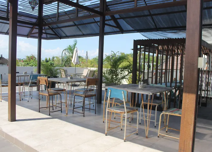 Hotel Hola 3*
