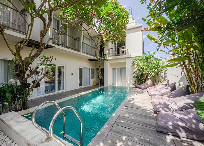 Hola Hotel Seminyak (Bali)