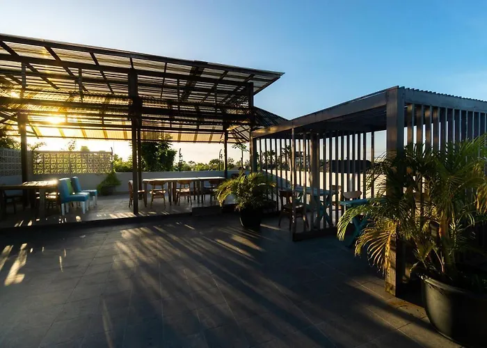 Hola 3* Seminyak (Bali)